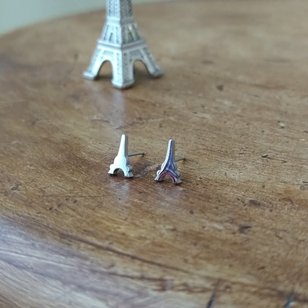 White Rhodium Eiffel tower Earrings NWT